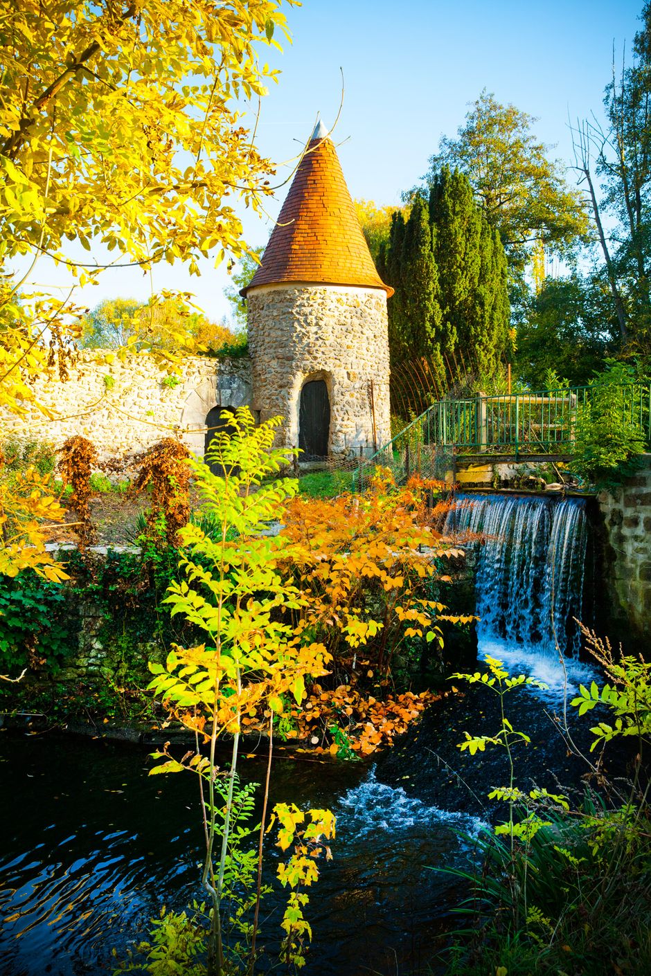 Le moulin de Bures-sur-Yvette - Agrandir l'image, . 0octets (fenêtre modale)