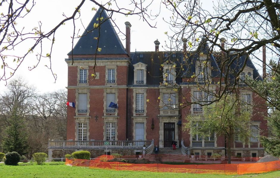 Château de La Ville du Bois - Agrandir l'image, .JPG 262Ko (fenêtre modale)