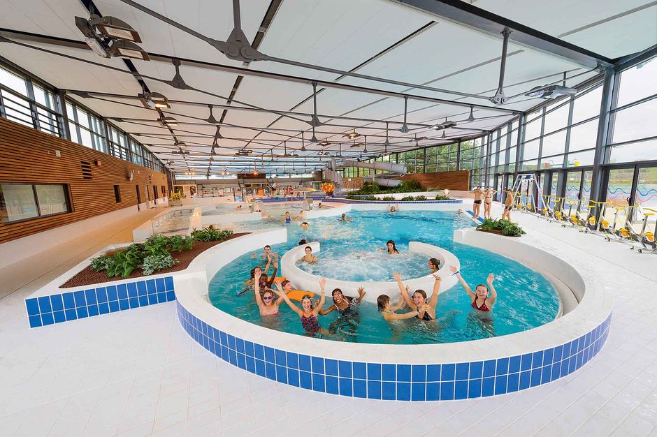 des baigneurs au centre aquatique intercommunal de Palaiseau - Agrandir l'image, . 0octets (fenêtre modale)